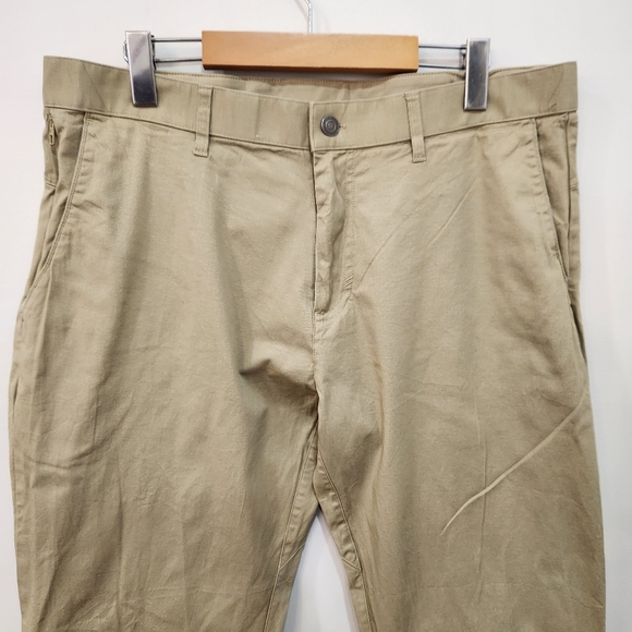 Fabletics Pants 36/32 36x29 Khaki The Only Pant Performance Stretch Golf Chino - Picture 3 of 15
